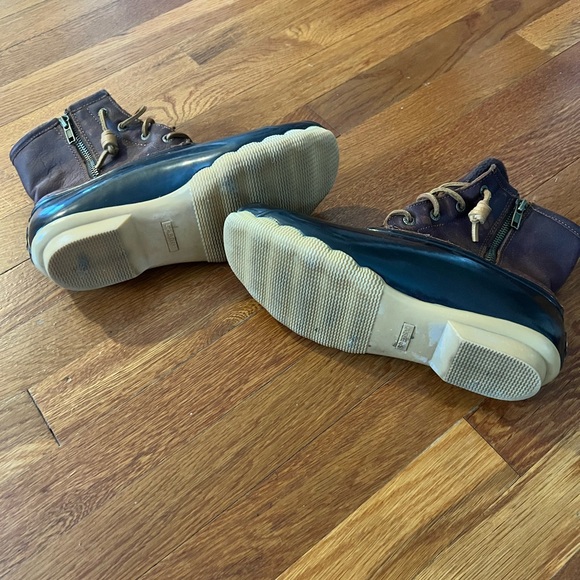 Sperry Duck Boots - Picture 4 of 4